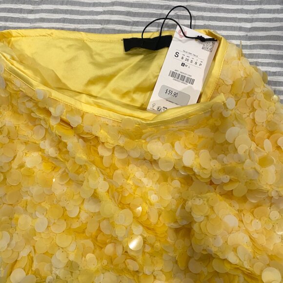 Zara yellow sequin mini skirt - Picture 2 of 4